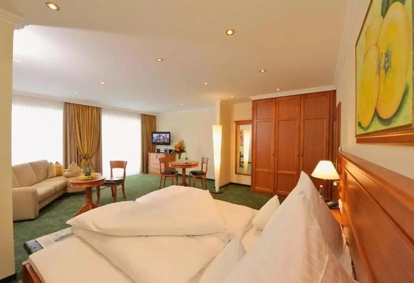 سوییت جونیور لوکس, Schweizer Hof Thermal Und Vital Resort