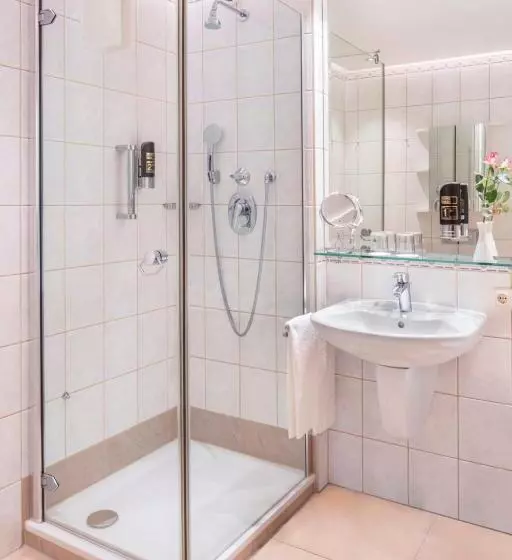 سوئیت راحتی, Schweizer Hof Thermal Und Vital Resort