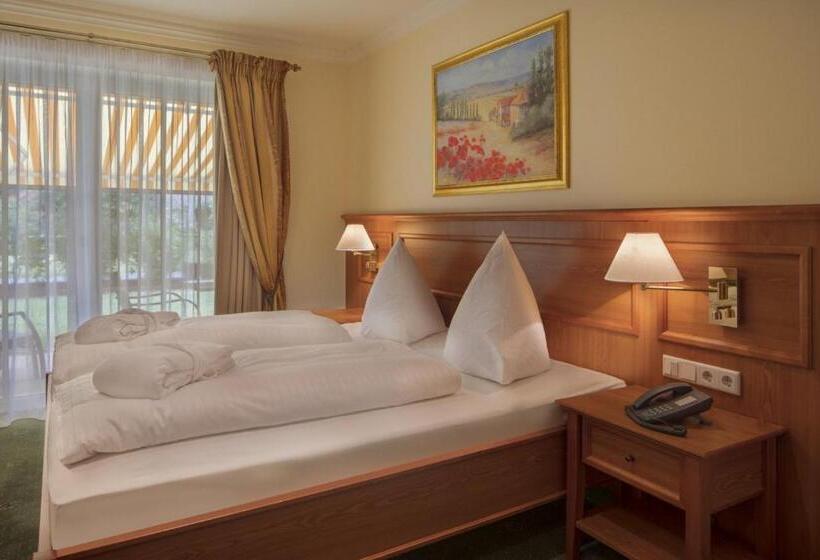 فيلا ديلوكس غرفة نوم, Schweizer Hof Thermal Und Vital Resort