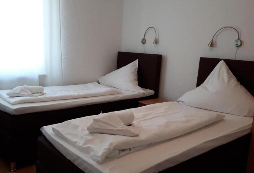 スタンダードルーム, Taverne Inos