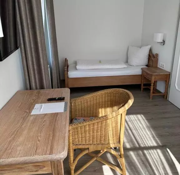 Standard Yhden Hengen Huone, Wittekindsquelle