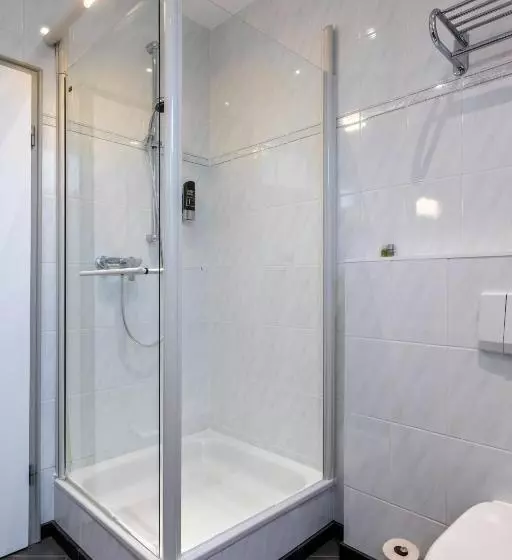 Standard Yhden Hengen Huone, Wittekindsquelle