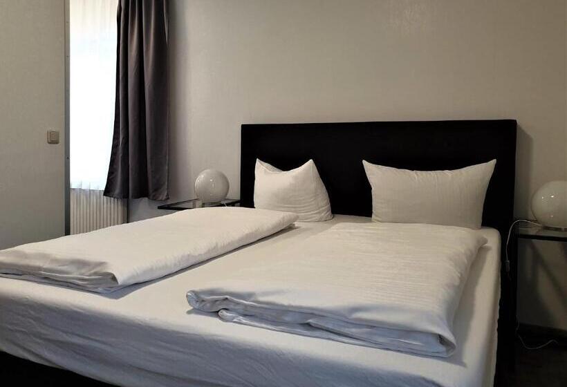 Economy Zimmer, Wolke