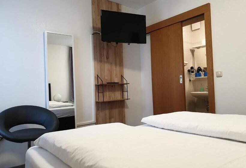 Economy Zimmer, Wolke