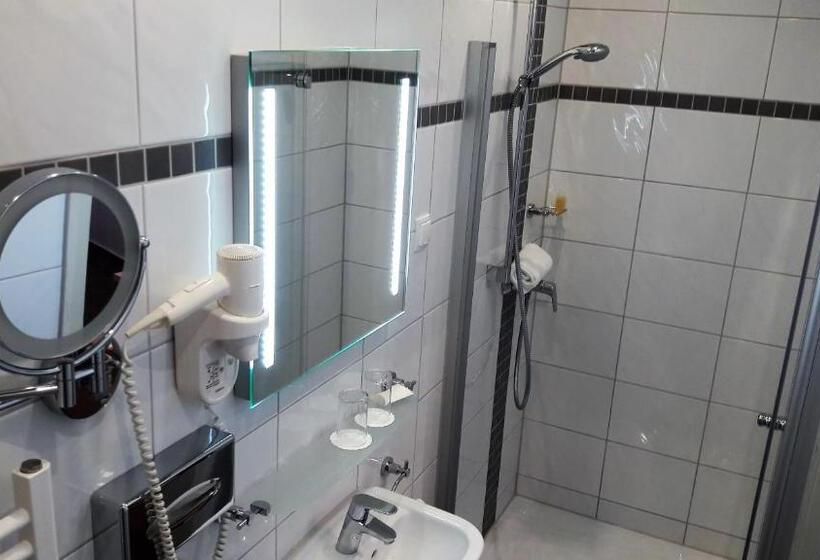 标准间, Zum Anker