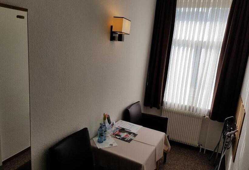 经济房, Zum Anker