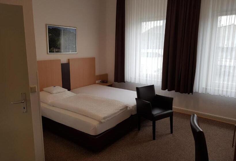 经济房, Zum Anker