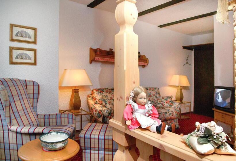 جناح, Wellness Und Romantik Hotel Helmboldt