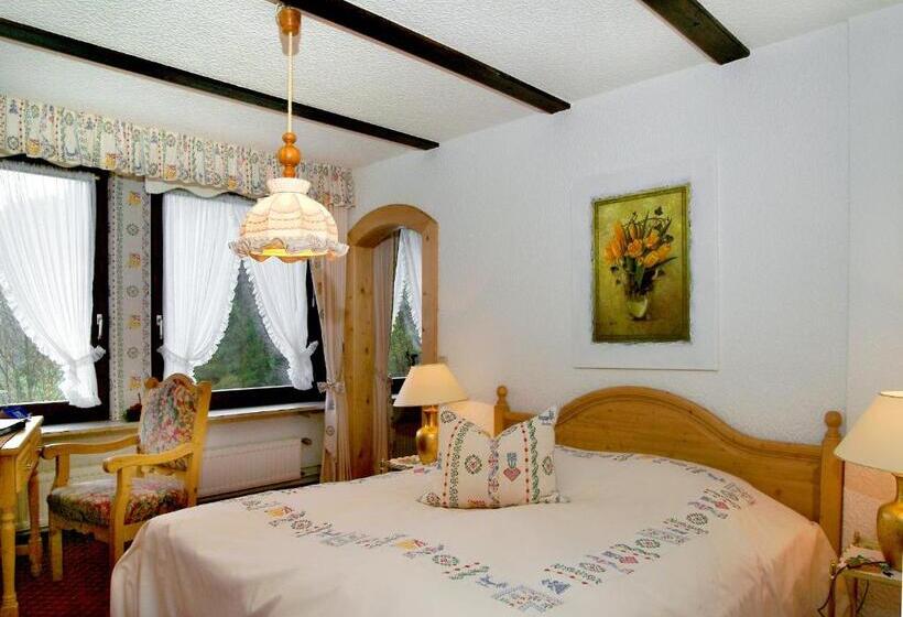 جناح, Wellness Und Romantik Hotel Helmboldt