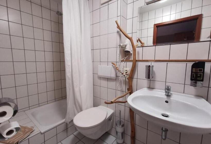 スタンダードルーム, Gasthaus & Hotel Drei Lilien