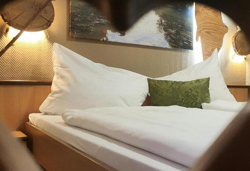 シングルベーシックルーム, Gasthaus & Hotel Drei Lilien