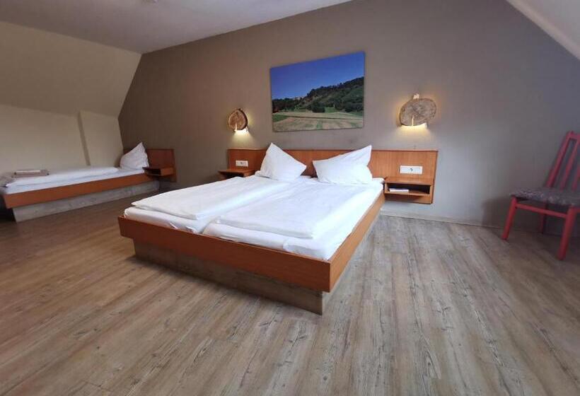 Апартаменты Комфорт 1 Спальня, Gasthaus & Hotel Drei Lilien