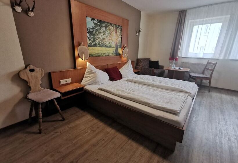 コンフォートルーム, Gasthaus & Hotel Drei Lilien