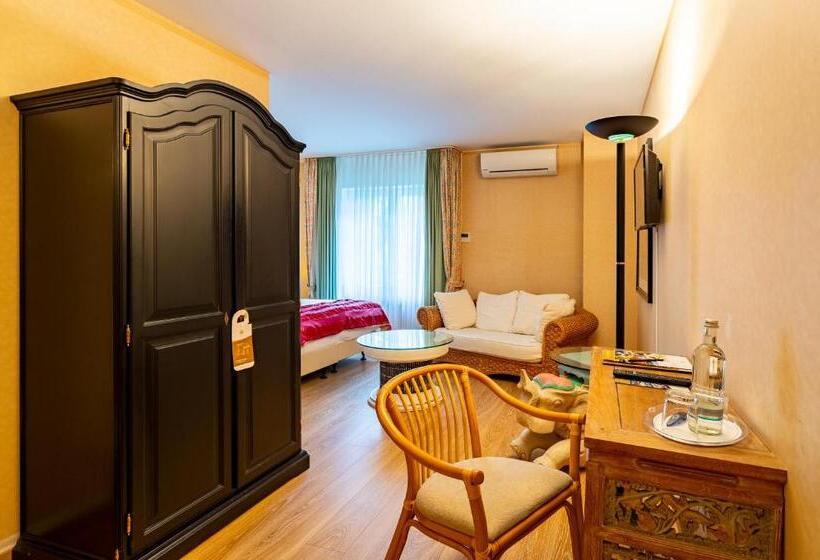 스탠다드 룸, Am Muhlenteich