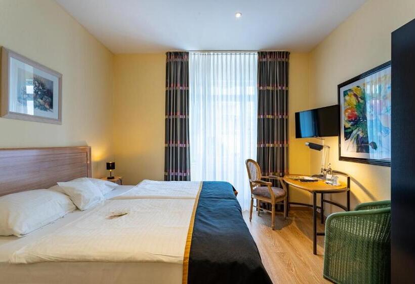 패밀리 룸, Am Muhlenteich