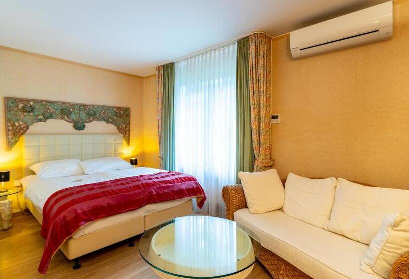 스탠다드 룸, Am Muhlenteich