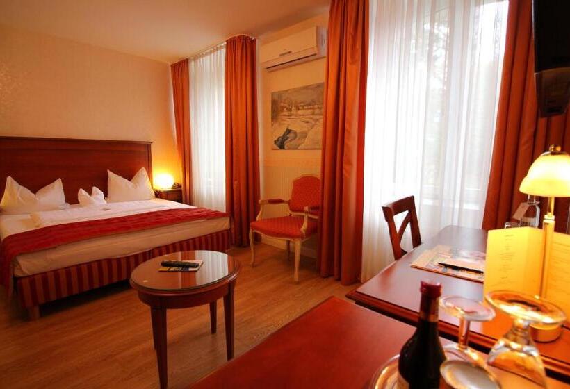 스탠다드 룸, Am Muhlenteich