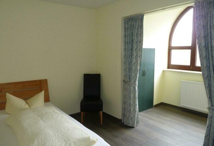 스탠다드 싱글 룸, Am Schloss Broich