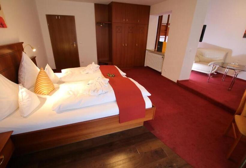 Полулюкс, Angerhof Kur  Und Thermen