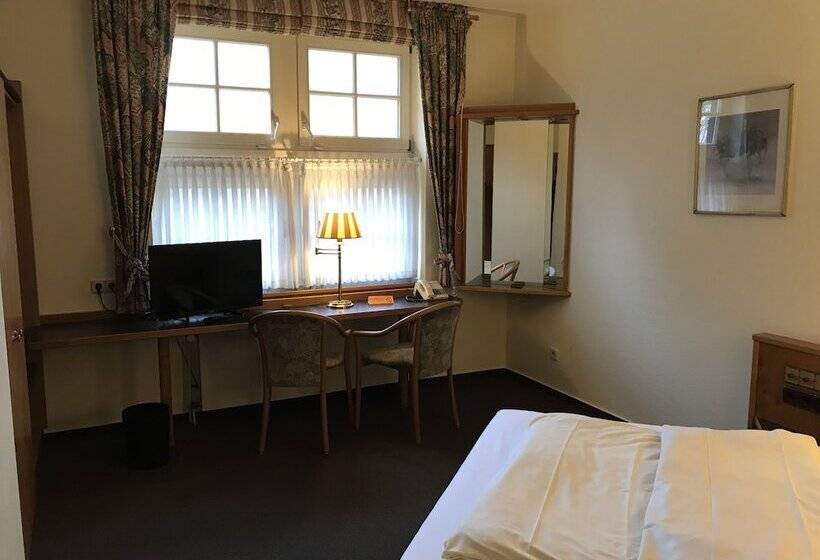 컴포트 싱글 룸, Aust Das Land