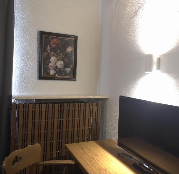 스탠다드 싱글 룸 싱글침대, Bartels Stadt