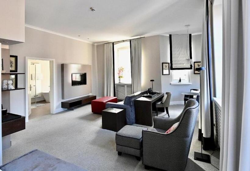 سوییت, Bischofshof Am Dom