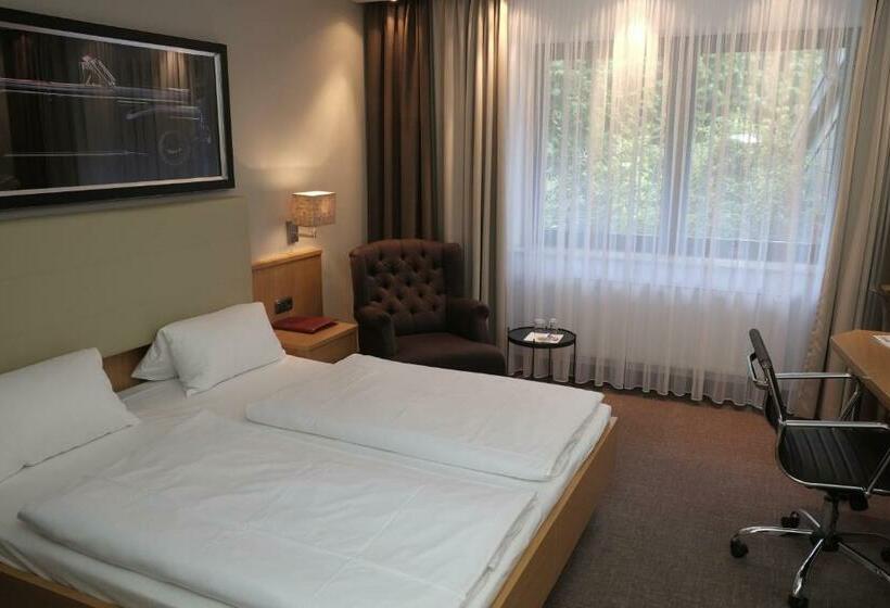 غرفة قياسية, Brunnenhof International