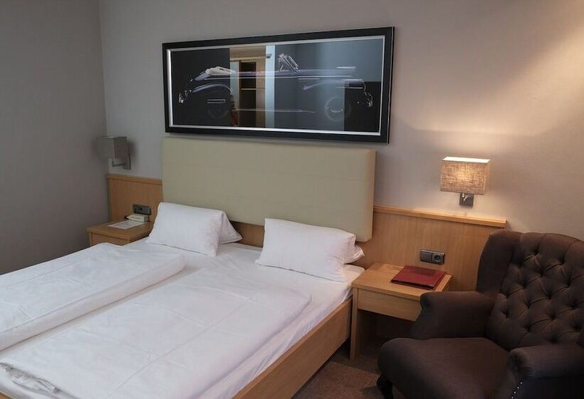 غرفة قياسية, Brunnenhof International