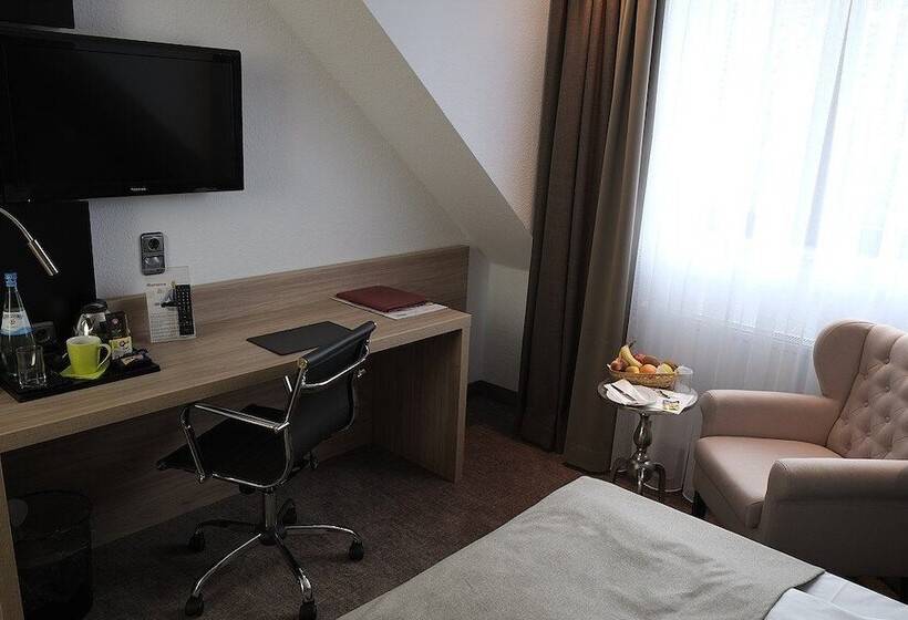 غرفة تنفيذية, Brunnenhof International