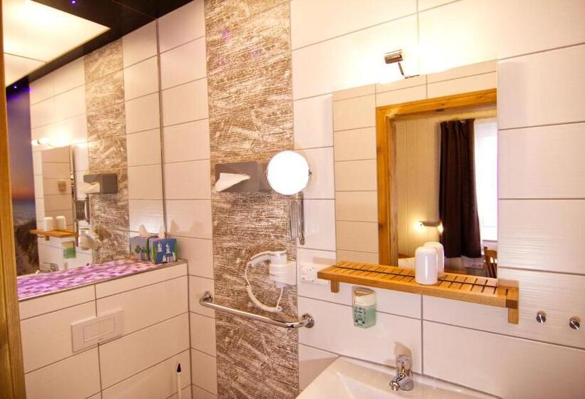 标准单人间, Esprit