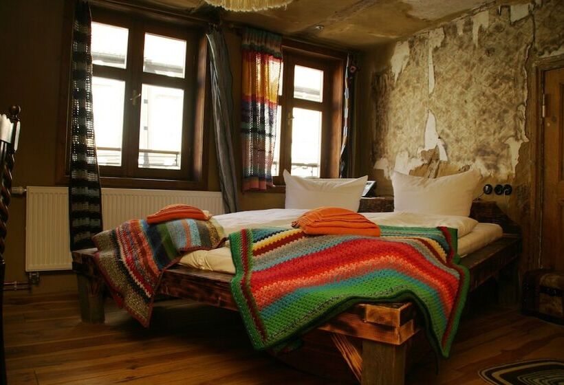 غرفة قياسية, Exempel Schlafstuben Und Quartier Langer Hals