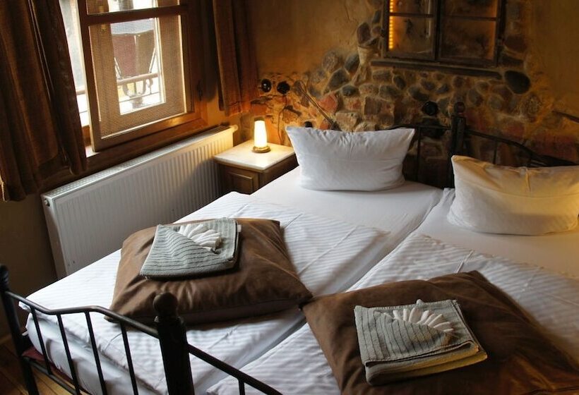 غرفة قياسية, Exempel Schlafstuben Und Quartier Langer Hals