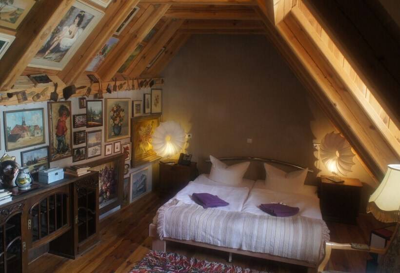 غرفة قياسية, Exempel Schlafstuben Und Quartier Langer Hals