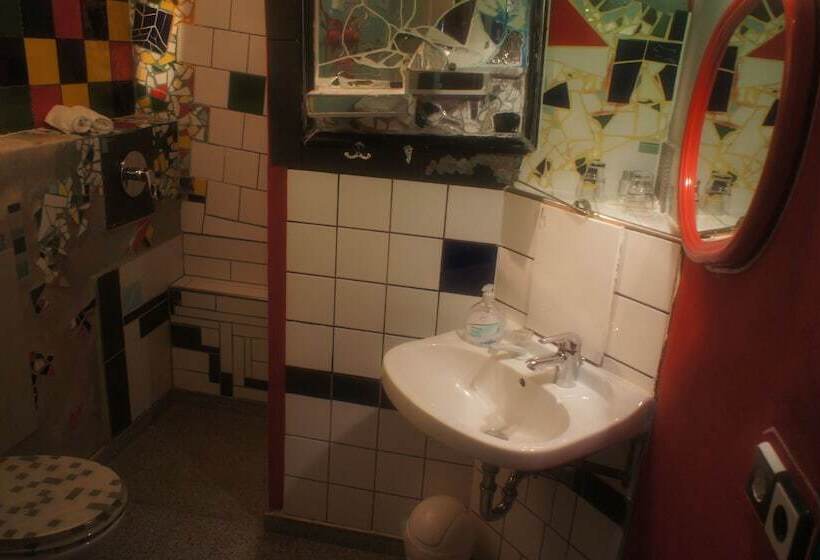 غرفة قياسية, Exempel Schlafstuben Und Quartier Langer Hals