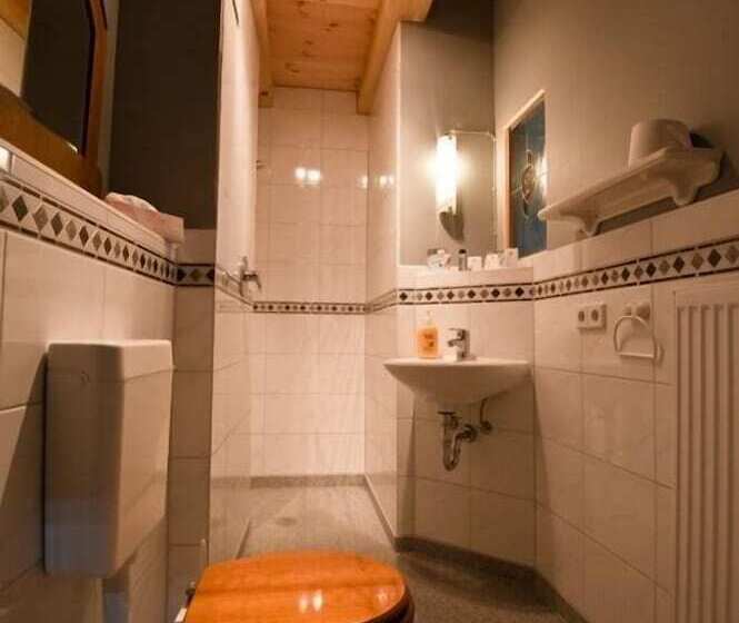 غرفة كومفورت, Exempel Schlafstuben Und Quartier Langer Hals