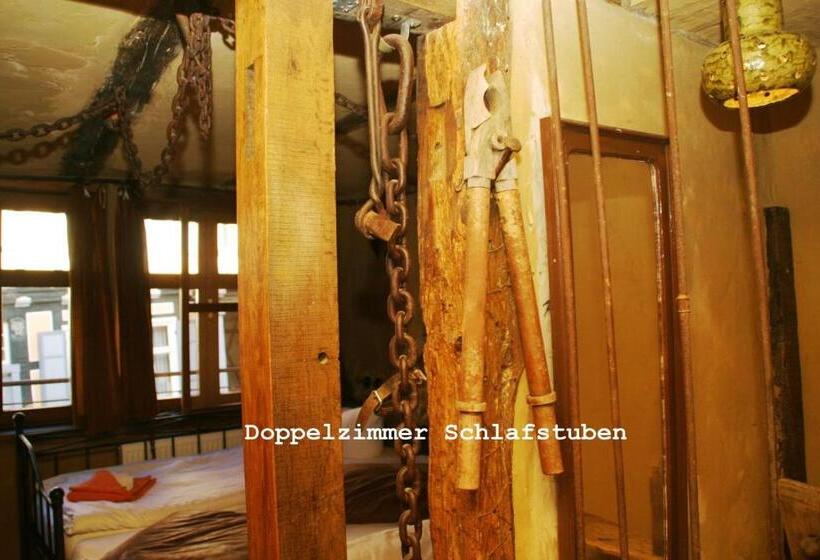 غرفة قياسية, Exempel Schlafstuben Und Quartier Langer Hals