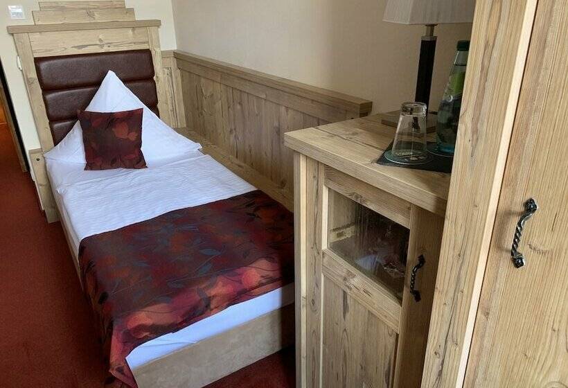 חדר סטנדרט יחיד, Goldner Löwe