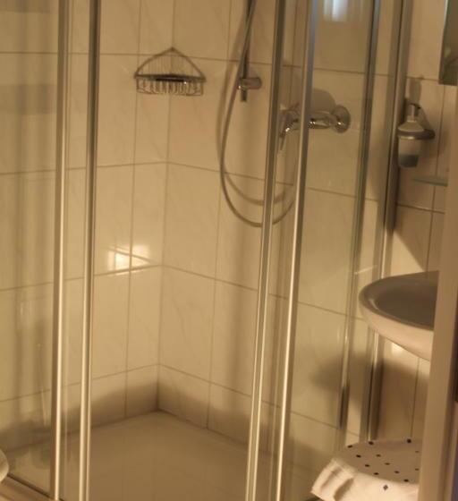 标准间, Haus Kirsch