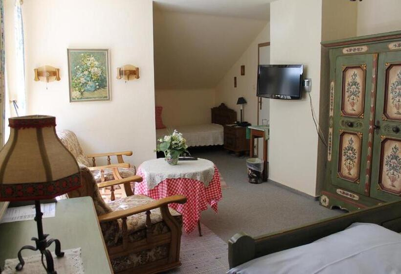 标准间, Haus Kirsch