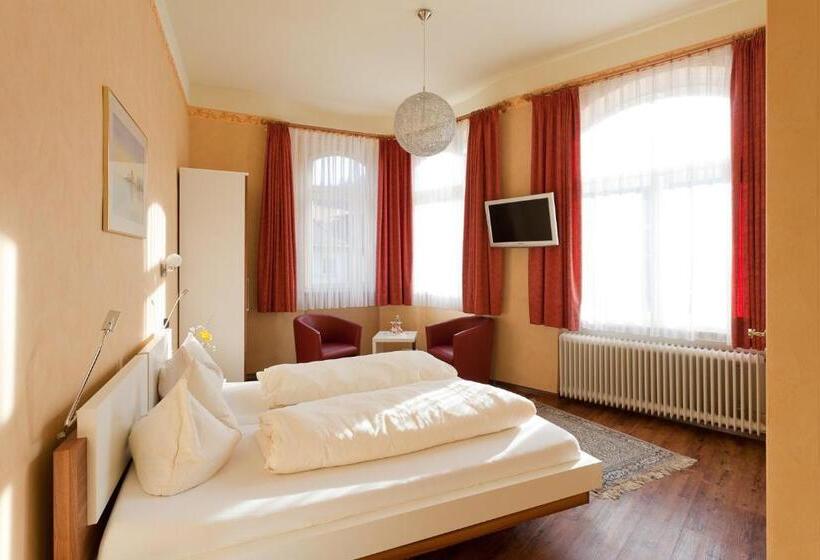 Standard Værelse, Kühler Krug