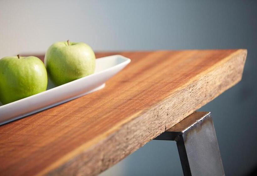 经典单人间, Kochs Stadt