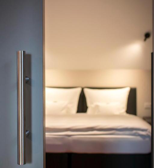 带城市景观的套间, Kochs Stadt