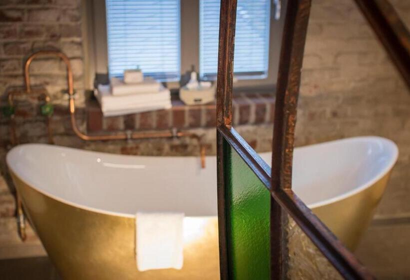 带城市景观的套间, Kochs Stadt