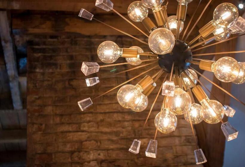 带城市景观的套间, Kochs Stadt