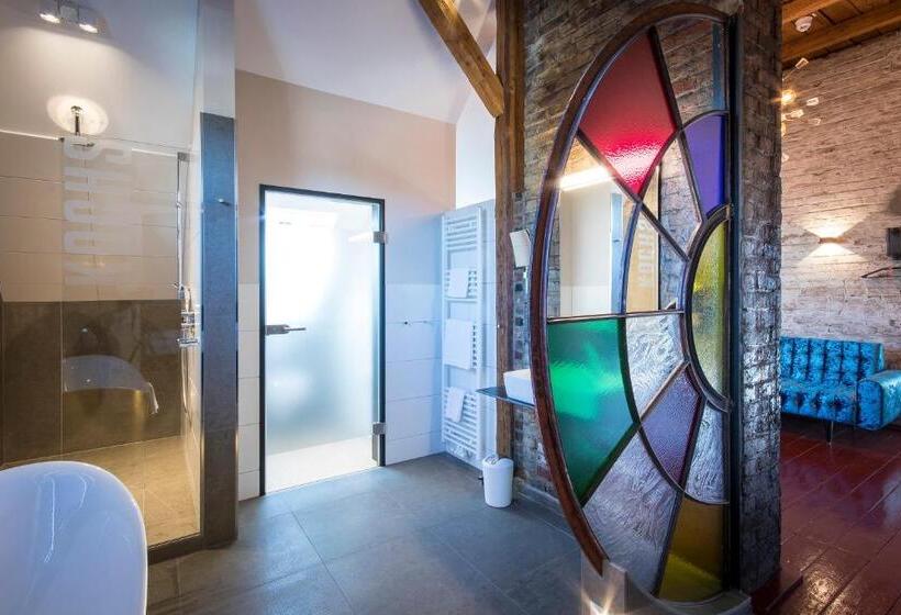 带城市景观的套间, Kochs Stadt