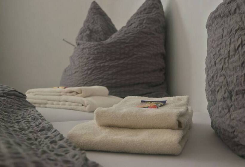 스탠다드 룸, Merlin Garni