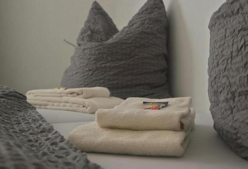 스탠다드 룸, Merlin Garni