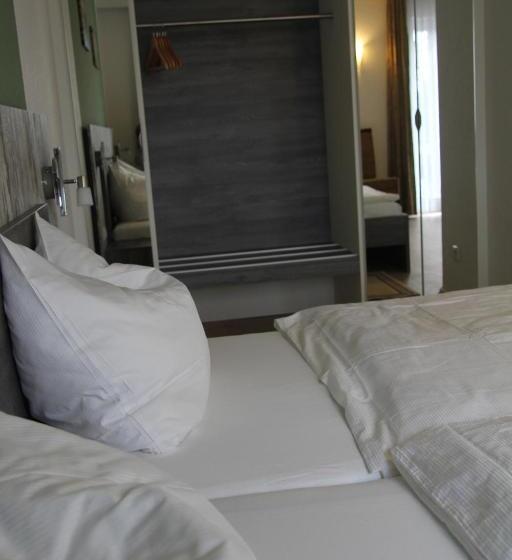 غرفة قياسية, Meyerhof Heiligenrode