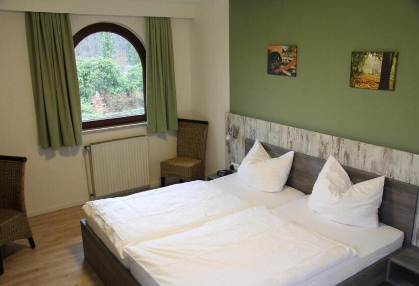 غرفة قياسية, Meyerhof Heiligenrode