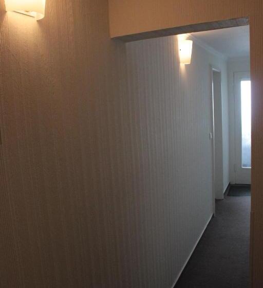 غرفة عائلية كلاسيكية, Meyerhof Heiligenrode